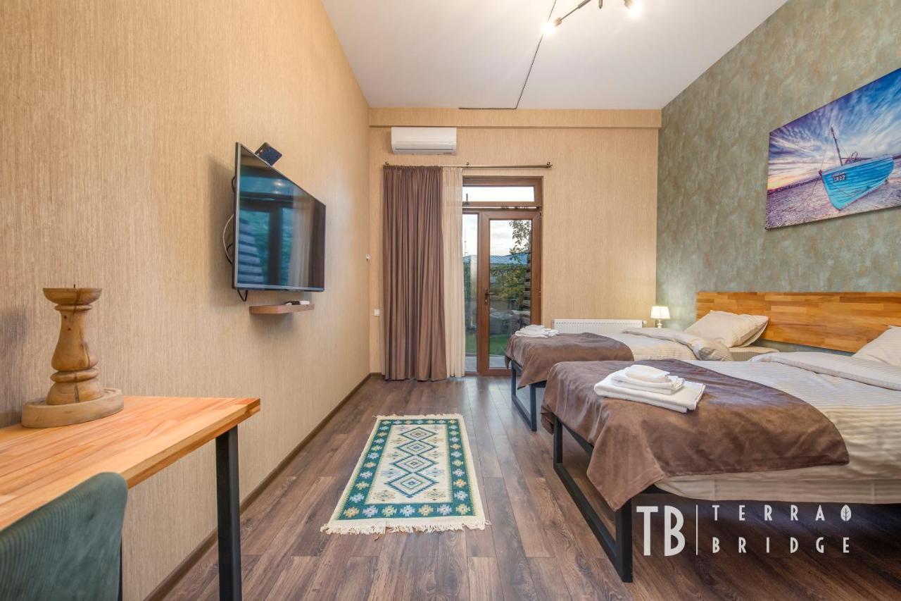 Terra Bridge Hotel Tbilisi Luaran gambar