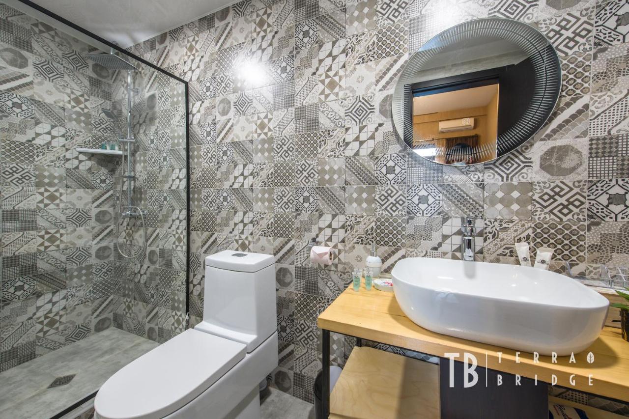 Terra Bridge Hotel Tbilisi Luaran gambar