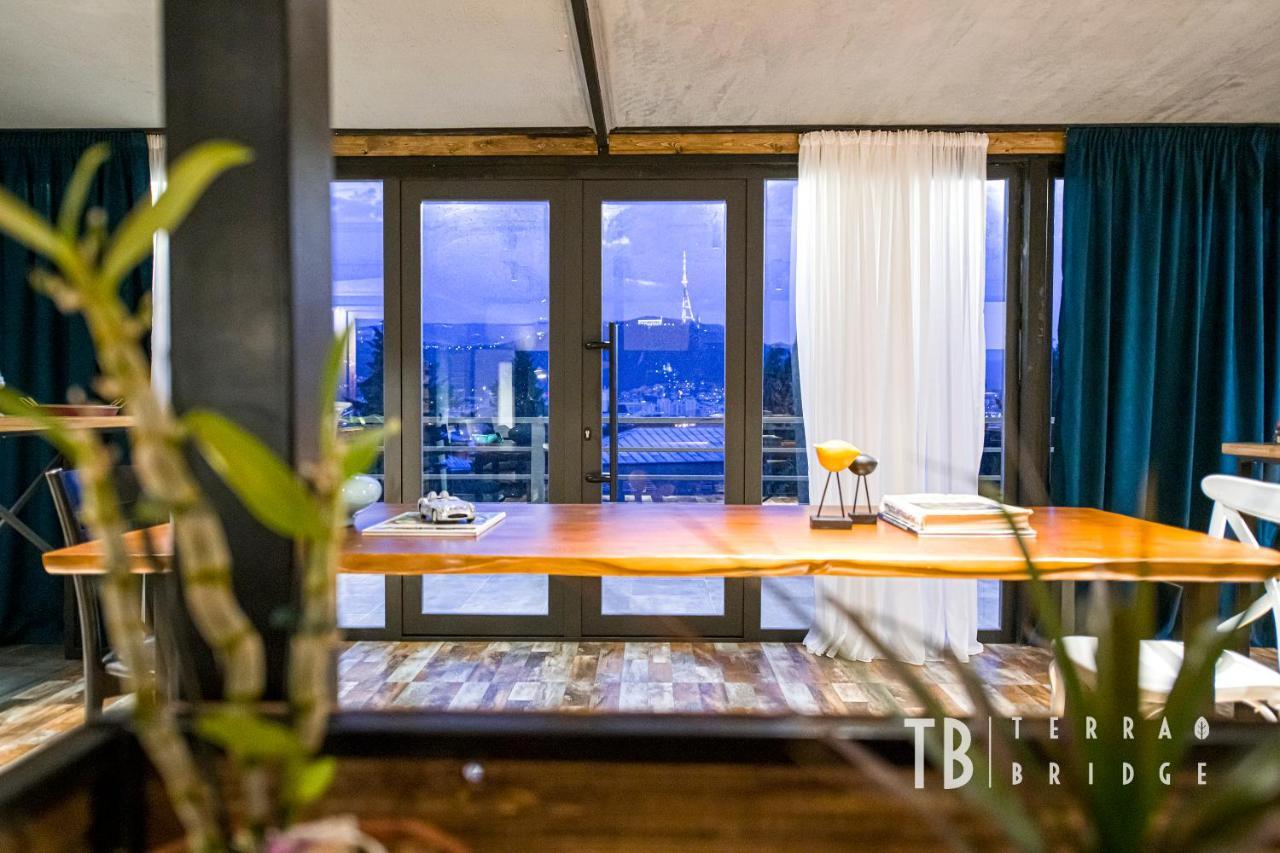 Terra Bridge Hotel Tbilisi Luaran gambar