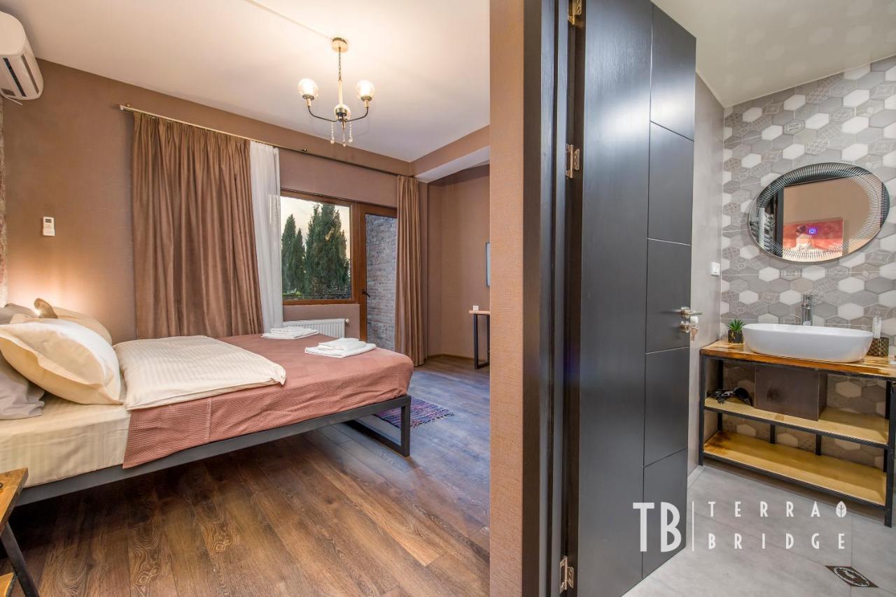 Terra Bridge Hotel Tbilisi Luaran gambar