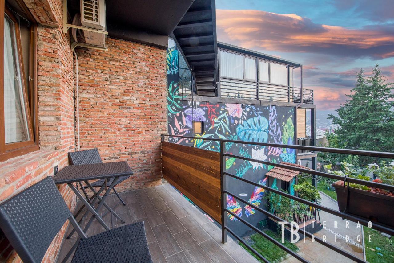 Terra Bridge Hotel Tbilisi Luaran gambar