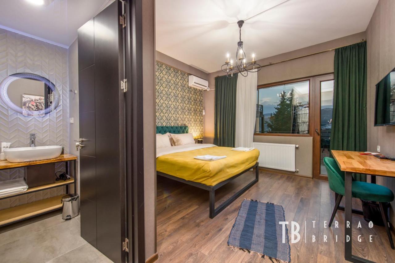Terra Bridge Hotel Tbilisi Luaran gambar