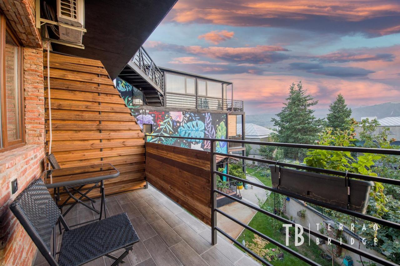 Terra Bridge Hotel Tbilisi Luaran gambar